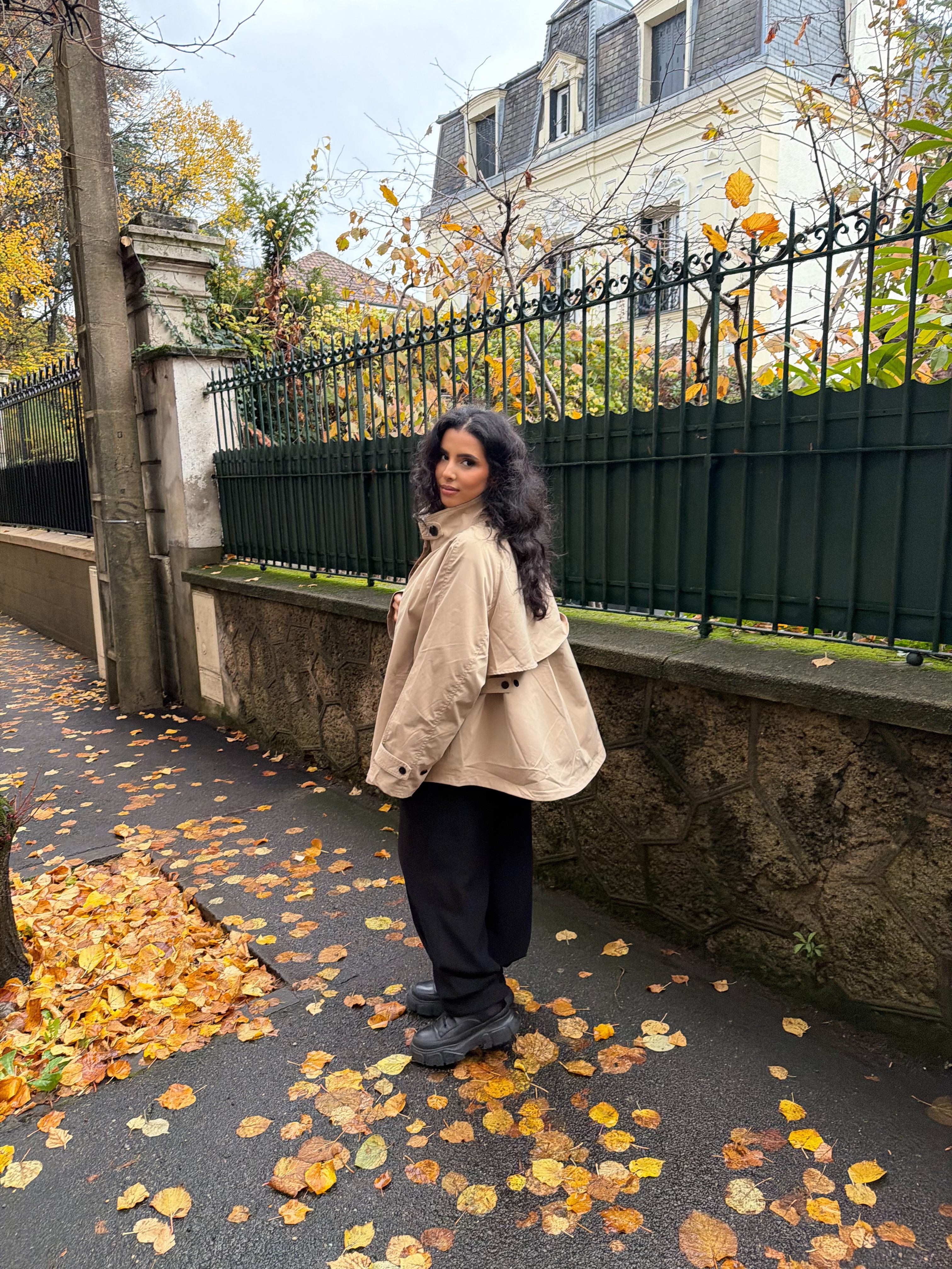 Trench court Signature