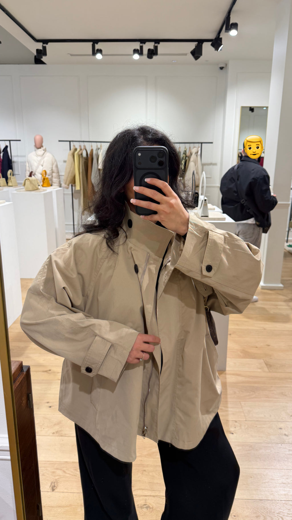 Trench court Signature