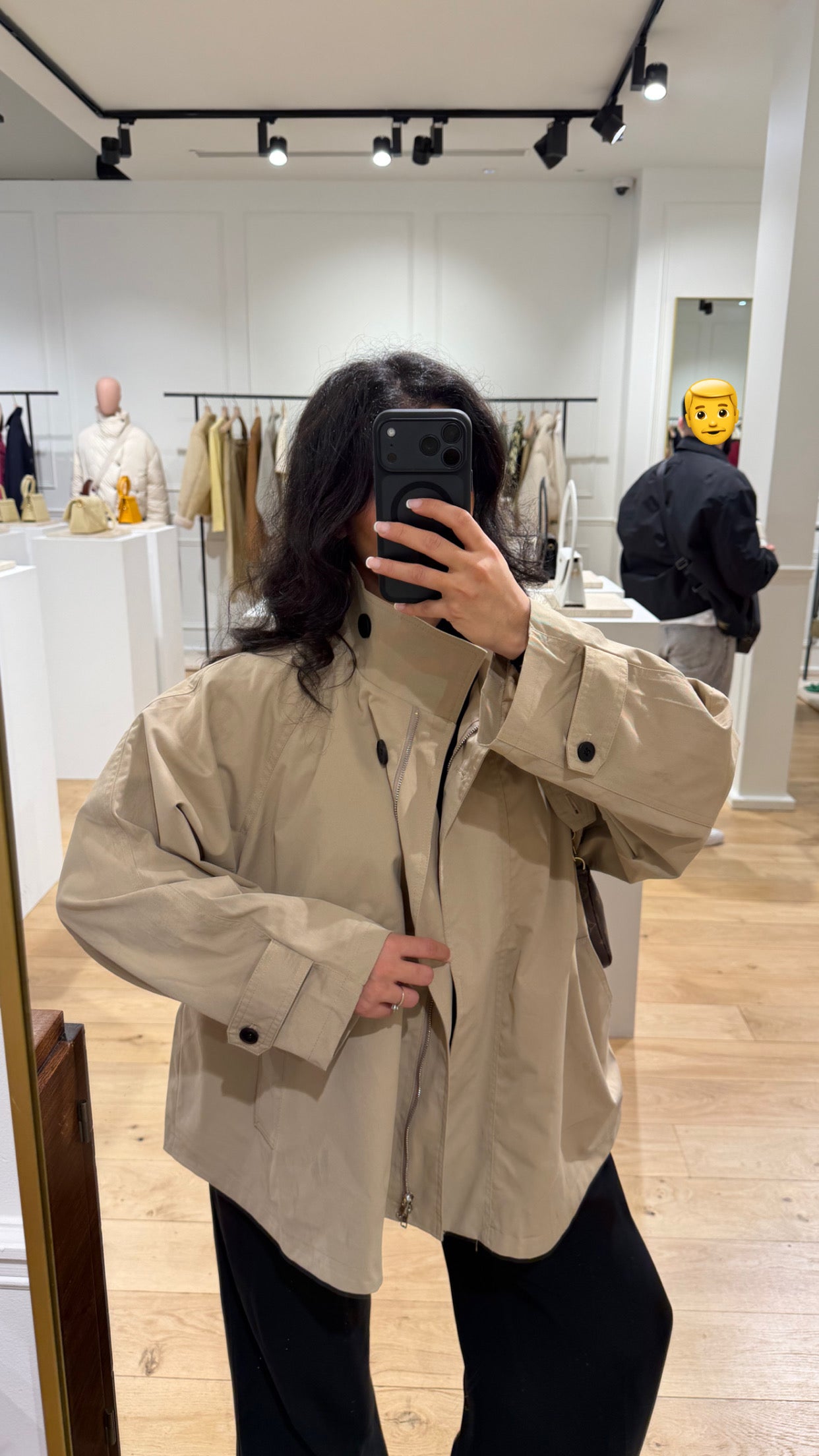 Trench court Signature